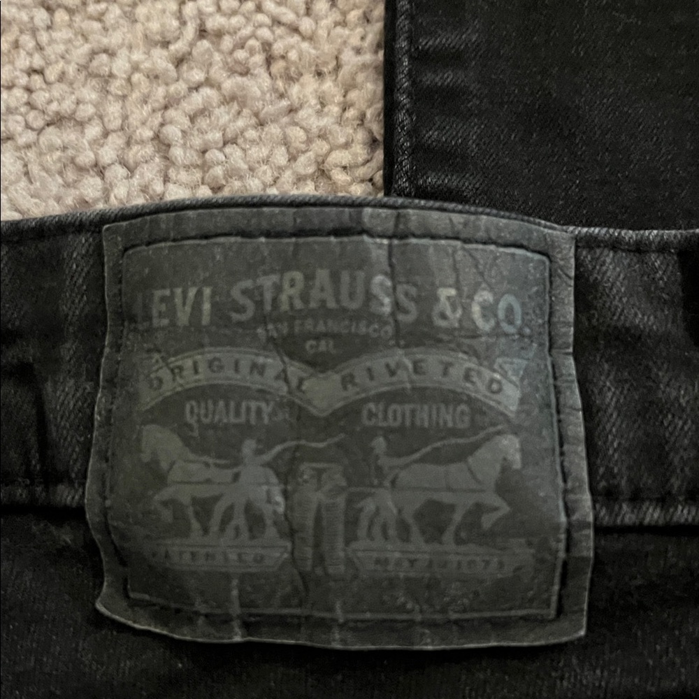 Levi's Black High-Rise Flare Jeans - Picture 4 of 7